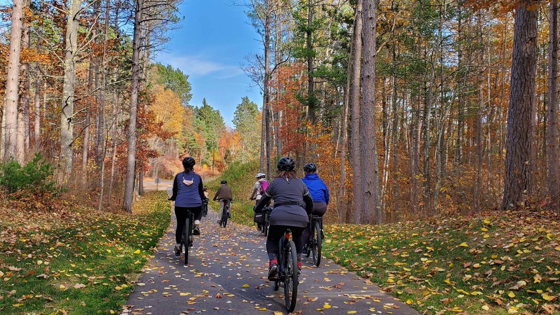 Wisconsin-womens-biking-tour